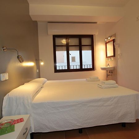 Hostal Ripoll Ibiza Exterior foto